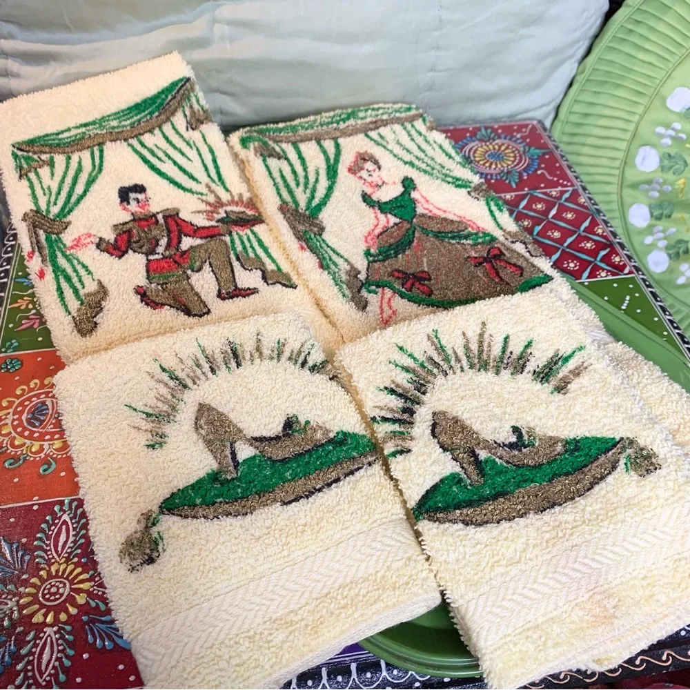 70s Cinderella Gift Towel Set